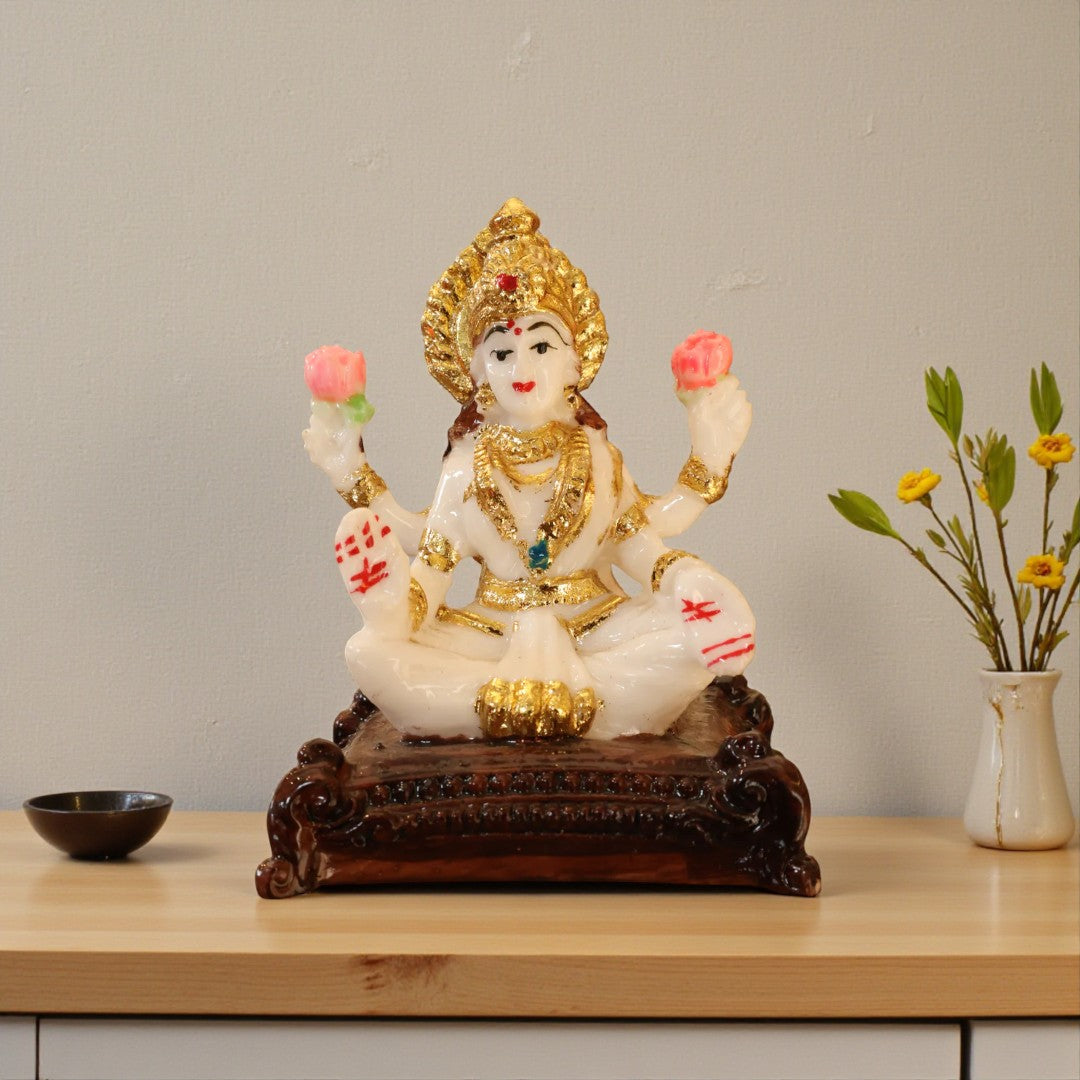 Goddess Lakshmi Idol